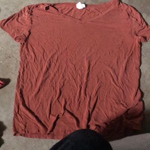 Tan/nude colored t-shirt